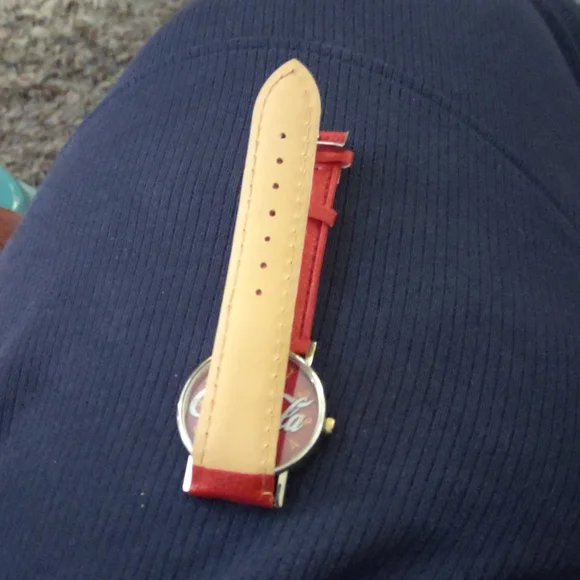 Coca cola faux leather watch. 40 minute sale . Offers needed please. - Picture 3 of 4